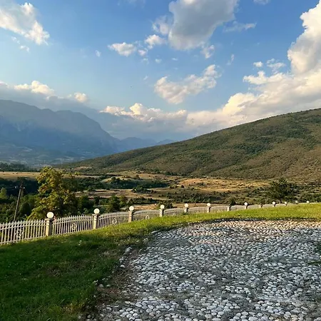 Vila Rrogam, Willa